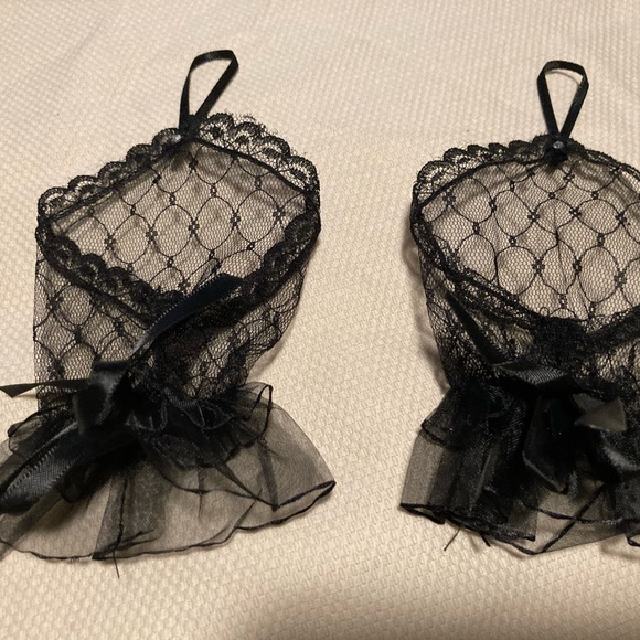 Lace Fingerless Gloves Ribbon Bows Finger Strap Halloween Formal - Picture 2 of 3